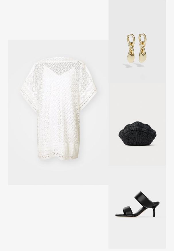 Witte, losse top van een kantachtig materiaal met geometrische patronen, korte mouwen en een decoratieve zoom met uitsnijdingen.; Zwarte leren mule sandaal met twee brede banden en een slanke, middelhoog stilettohak op een effen lichte achtergrond.; Zwarte gevlochten handtas in de vorm van een sint-jakobsschelp met een gebogen bovenkant en een geweven textuur op een effen achtergrond.; Gouden creolen met een verbonden ontwerp en een gladde, druppelvormige accent. De reflecterende afwerking vergroot de visuele aantrekkingskracht.
