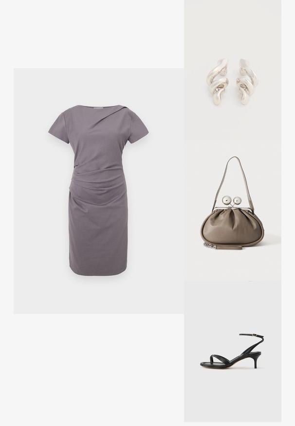 Vestido gris de manga corta con silueta ajustada, que presenta detalles fruncidos en la cintura, textura suave y dobladillo a la altura de la rodilla.; Sandalia negra de cuero para mujer con tiras finas, un lazo para el dedo del pie, hebilla en el tobillo y tacón de aguja de altura media sobre un fondo neutro.; Bolso de mano de cuero gris con forma redondeada, cierre superior con dos grandes esferas plateadas y una sola asa de correa.; Pendientes de clip de metal plateado retorcido con un acabado liso y brillante, que presentan un diseño moderno y abstracto en espiral.