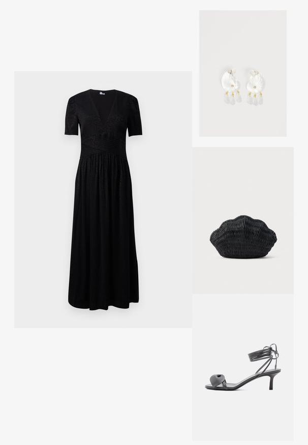 Robe maxi noire avec un décolleté en V profond, des manches courtes, un corsage texturé et une jupe froncée. Fabriquée en tissu léger avec des motifs subtils.; Sandale à talon en cuir gris avec une bride nouée sur les orteils et des lacets enroulants autour de la cheville, sur un talon moyen et fin, sur fond blanc.; Sac à main en osier noir en forme de coquille Saint-Jacques avec un dessus courbé et une texture tressée sur un fond uni.; Boucles d'oreilles en résine transparente en forme de coquillage avec de petits accents dorés et trois breloques translucides en forme de goutte pendantes sur chaque boucle d'oreille.