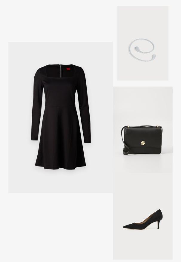 Vestido negro de manga larga con escote cuadrado, corsé ajustado, falda acampanada y cierre de cremallera en la espalda. Textura de tela suave sin patrones.; Salón de ante negro con punta puntiaguda, tacón de aguja delgado de altura media y diseño de corte bajo sobre un fondo liso.; Bolso cruzado de cuero negro con una textura suave, que cuenta con un acento de logo dorado y una larga correa ajustable. Diseño rectangular compacto.; Diadema flexible plateada con brillo y extremos en forma de gota, mostrada sobre un fondo gris claro.