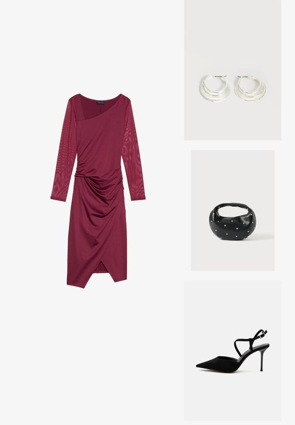 Vestido burdeos con mangas largas y transparentes, escote asimétrico, cuerpo drapeado y detalles fruncidos en la cintura, con un dobladillo hasta la rodilla.; Zapato de tacón alto negro de punta estrecha con tacón de aguja delgado y finas tiras en el tobillo con hebilla plateada sobre fondo blanco.; Bolso de mano de cuero negro con forma redondeada, decorado con detalles de tachuelas plateadas y un asa corta. Textura lisa y cierre con cremallera.; Pendientes de aro de plata con tres bandas semicirculares superpuestas, una adornada con pequeños cristales transparentes sobre un fondo claro.