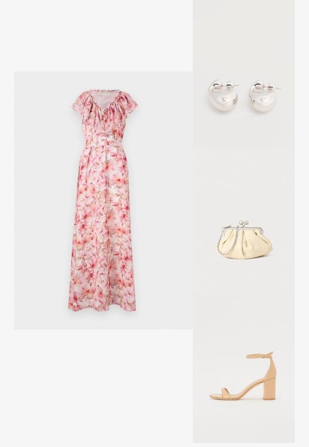 Blomstret maxi kjole i nuancer af pink. Har en flæsekrave, korte ærmer og en tætsiddende talje. Lavet af let, gennemsigtigt materiale.; Nude patenterede læderhælede sandaler med firkantet tå, ankelrem og en chunky blokhæle. Glat overflade og minimale designdetaljer.; Plisseret beige læderclutch med en sølvmetalramme, der har to runde dekorative låse og en sølvkædetrasporte.; Par af skinnende sølv store øreringe med lukning på bagsiden mod en ensfarvet hvid baggrund.