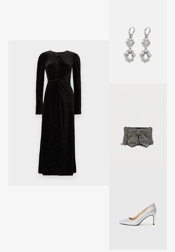 Schwarzes Samtkleid mit langen Ärmeln, einem geknoteten Vorderdesign und weißen Punkten, das eine bodenlange Silhouette hat.; Silberne Glitzer-Pumps mit hohen Absätzen, spitz zulaufender Zehenpartie und glattem Innenfutter. Der Absatz ist schmal und betont das elegante Design.; Schwarze Clutch-Tasche mit einer großen Schleife, verziert mit silbernen Nieten, mit einer Kettenriemen und einer strukturierten Oberfläche, die das Licht einfängt.; Silberfarbene Ohrringe mit mehreren klaren Kristallgemmen in Tropfen- und Marquiseformen, mit Klappverschluss und kunstvollen Details.