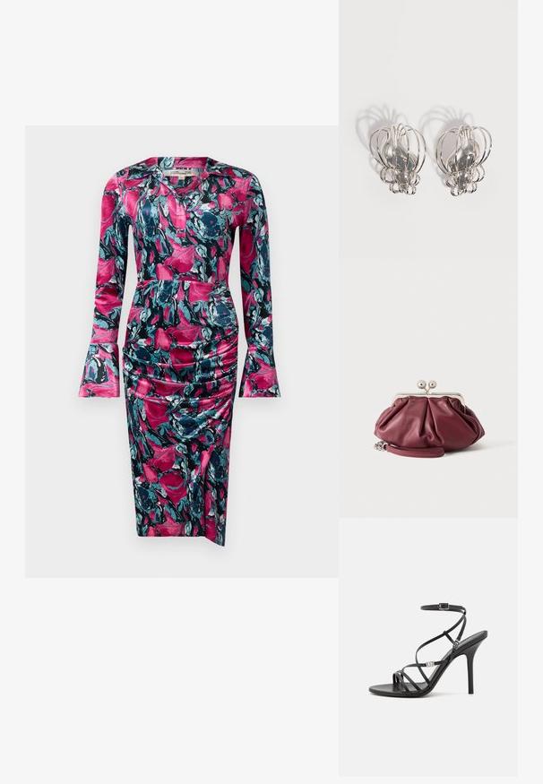 Diane von Furstenberg ZANE DRESS - Cocktailkjole / festkjole - indian pink; Sort højhælet sandal med tynde stropper, en ankelspænde, en glat læderoverflade og en slank stilethæl.; Lille bordeaux rød læder clutch-pung med sølv metal lukning og håndledsrem på hvid baggrund.; Par sølvøreringe i metal med åbent trådburdesign og glatte, centrale ovale former, der kaster buede skygger på en hvid baggrund.