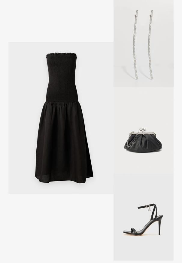 Zwarte strapless jurk met een gesmockte bodice, gerimpelde halslijn en een uitlopende, geplooide rok van lichtgewicht stof.; Zwarte sandaal met hoge hak, smalle enkelband, vierkante neus, soepel leermateriaal en metalen gespsluiting.; Zwarte leren clutch met geplooide textuur, zilverkleurig metalen frame, drukknopsluiting en kettingriem. Glad, zacht oppervlak.; Zilverkleurige, verlengde oorbellen met een gebogen ontwerp, voorzien van een rij heldere kristallen langs de buitenste randen voor extra sprankeling.