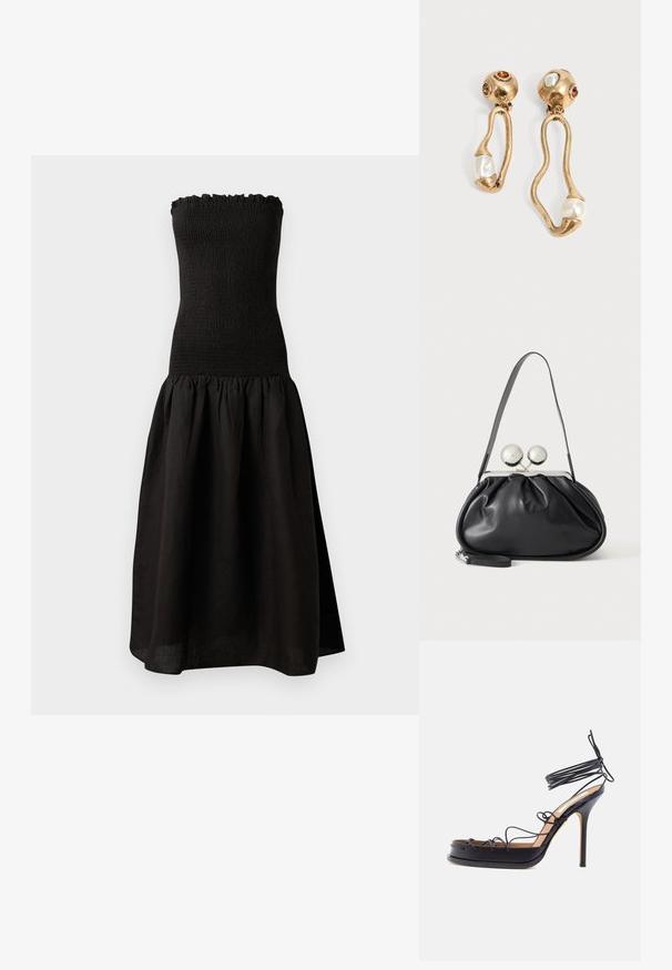 Zwarte strapless jurk met een gesmockte bodice, gerimpelde halslijn en een uitlopende, geplooide rok van lichtgewicht stof.; Zwarte sandaal met hoge hak met dunne leren banden die om de voet en enkel gewikkeld zijn, met een spits toefhak.; Zwarte leren handtas met een geplooid ontwerp, een enkele schouderband, zilverkleurige metalen omlijsting en twee grote ronde zilveren sluitingen.; Goudkleurige oorbellen met onregelmatige open vormen, elk met een parel aan de onderkant en edelsteendetails op de ronde stekers.