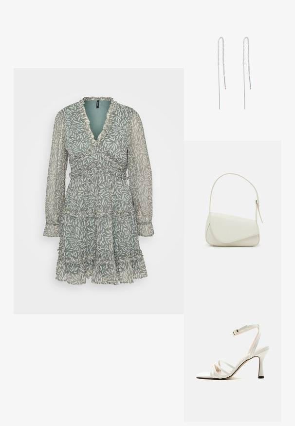 Vestido de flores verdes con escote en V, volantes, mangas largas y capas, hecho de una tela ligera y transparente.; Sandalia blanca de tacón alto con tres tiras frontales y una correa ajustable en el tobillo con una hebilla dorada.; Bolso de mano de imitación cuero blanco con una forma triangular estructurada, correa ajustable única y cierre con solapa acentuada en curva.; Pendientes de cadena plateada con un diseño alargado, que presentan una delicada cadena y colgantes rectos y finos en los extremos. Textura suave.