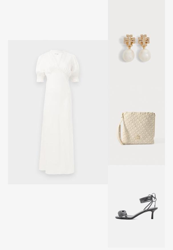Weißes Maxikleid mit Puffärmel, tiefem V-Ausschnitt und gerafftem Oberteil. Glatter Stoff mit subtiler Glanz. Keine sichtbaren Verschlüsse oder Muster.; Graue Leder-Pumps mit Absatz, verknotetem Riemen über den Zehen und Wickelriemen um den Knöchel auf schlankem, mittelhohem Absatz vor weißem Hintergrund.; Geflochtene beige Leder-Umhängetasche mit flacher Form, verstellbarem Riemen und einem goldfarbenen Logodetail auf der Vorderseite.; Ohrstecker in Goldton mit mit Kristallen besetztem Kreuzdesign und großen weißen Perltropfen auf weißem Hintergrund.