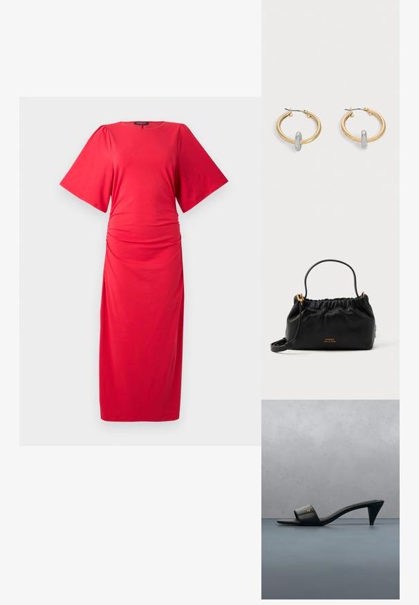 Rotes Midi-Kleid mit kurzen, weiten Ärmeln, rundem Ausschnitt und gerafftem Detail an der Taille, aus einem glatten, dehnbaren Material gefertigt.; Schwarze Leder-Sandalette mit offenem Zehenbereich und Absatz, mit goldenem Logo am Riemen, schwebt über einem gefliesten Außenbelag mit Grünpflanzen im Hintergrund.; Schwarze Lederhandtasche mit gerafftem Oberteil, einem kurzen Griff und einem abnehmbaren Schulterriemen. Verfügt über ein goldfarbenes Logo-Accessoire und eine glatte Textur.; Paar goldfarbene Creolen mit kleinem silberfarbenem Schlaufen-Detail an jeder, vor hellem grauem Hintergrund präsentiert.