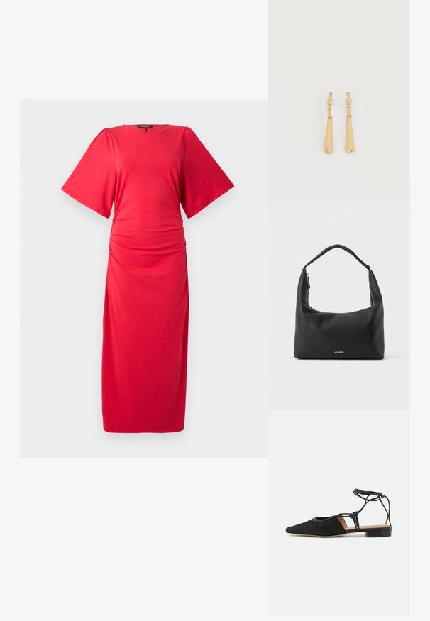 Rotes Midi-Kleid mit kurzen, weiten Ärmeln, rundem Ausschnitt und gerafftem Detail an der Taille, aus einem glatten, dehnbaren Material gefertigt.; Schwarze flache Schuhe mit einer spitzen Zehe, strukturiertem Obermaterial, Knöchelbindern und einem niedrigen Blockabsatz. Das Material weist ein dezentes Muster auf.; Schwarze Leder-Schultertasche mit geflochtenem Griff, goldfarbenem Reißverschlussdetail und kleinem goldfarbenem "HUGO"-Logo mittig vorne.; Ohrhänger in Gold-Ton mit glatten, länglichen Tropfenanhängern, die an kleinen Creolenverschlüssen hängen, auf weißem Hintergrund.
