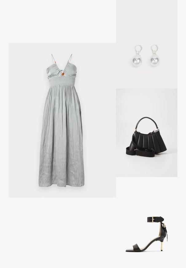 Robe sans manches en satin gris avec un corsage ajusté et une taille froncée. Elle possède des fines bretelles et une jupe froncée avec un détail central décoratif.; Sandale à talon en cuir noir avec un bout carré, une bride de cheville dotée d'une boucle en or et un talon métallique fin. Texture lisse, design minimaliste.; Sac à main plissé noir avec une poignée arrondie, une bandoulière réglable et une texture brillante. Présente des accessoires en argent et une silhouette structurée.; Boucles d'oreilles en argent en forme de goutte avec des surfaces lisses, rondes et réfléchissantes, suspendues à des fermoirs à ressort. L'arrière-plan est blanc uni.