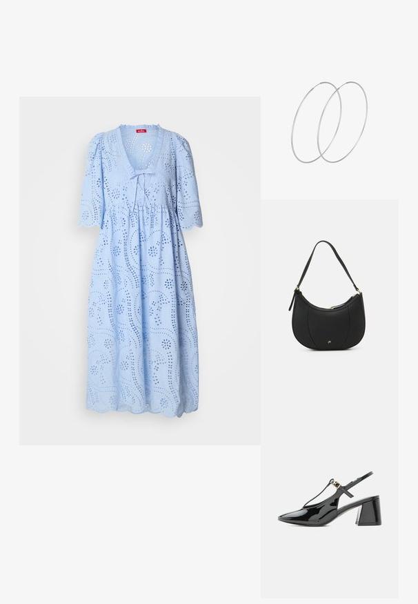 Lysblå kjole med løs pasform, korte puffærmer, V-halsudskæring, hulmønster og bølget kant, lavet af tekstureret bomuldsstof.; Sort laklæder lavhælet slingback sko med spids tå og T-rem med lille guldbøjle.; Sort læderhåndtaske med en buet form, struktureret overflade, forreste syninger og et logo i guldfarve. Har en enkelt justerbar rem.; Sølvøreringe med et minimalistisk design. Cirkulær form, glat tekstur og tynd profil. Letvægtige med en poleret overflade.