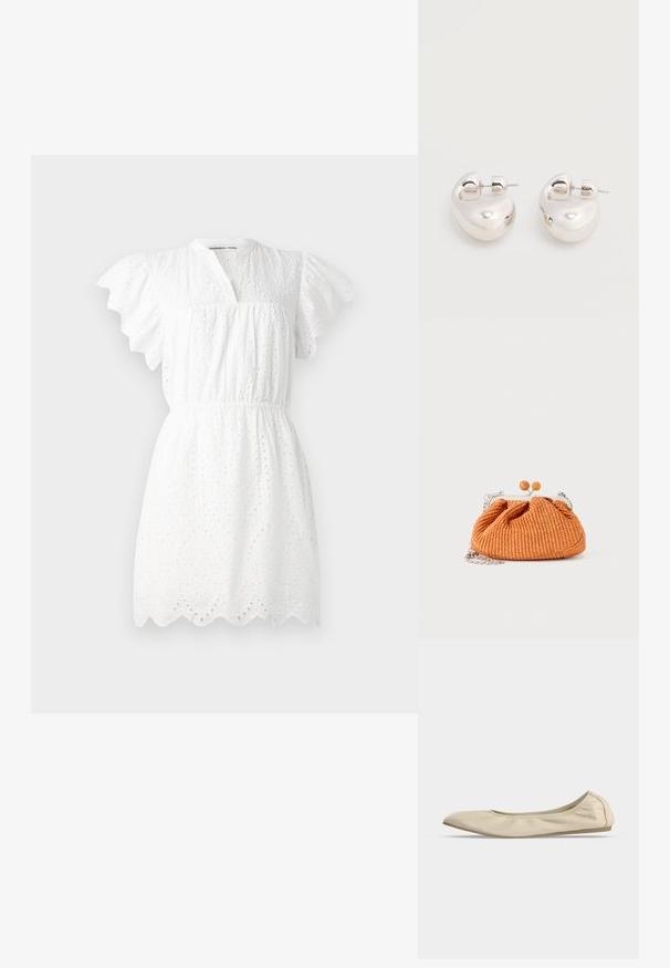 Hvid kjole lavet af broderie anglaise stof, med puffede ærmer, en v-hals, elastisk talje og en bølget kant.; Beige blødt læder balletsko med rundet tå, lavt snit i siden og tynd gummisål på en ensartet hvid baggrund.; Lille orange flettet clutch-pung med sølvmetalramme, rund lukning og en sølvkæde-rem på en hvid baggrund.; Par af skinnende sølv store øreringe med lukning på bagsiden mod en ensfarvet hvid baggrund.