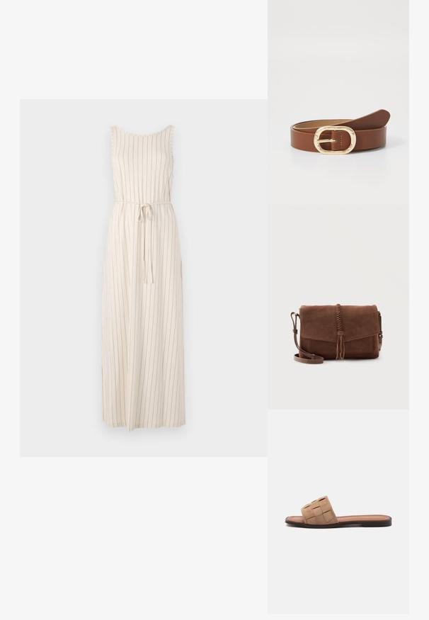 Lange beige jurk met verticale zwarte strepen, zonder mouwen, uitholling halslijn en een strikriem bij de taille. Lichtgewicht stof.; Bruine geweven band platte slippers met een zwarte zool en gevoerde binnenzool op een lichtgrijze achtergrond.; Bruine suède crossbodytas met gevlochten kwastdetail op het voorste klepje en verstelbare schouderriem.; Bruine leren riem met een gouden ovale gesp en gestikte details. Gladde textuur met een minimalistisch ontwerp en een taps toelopende uiteinde.