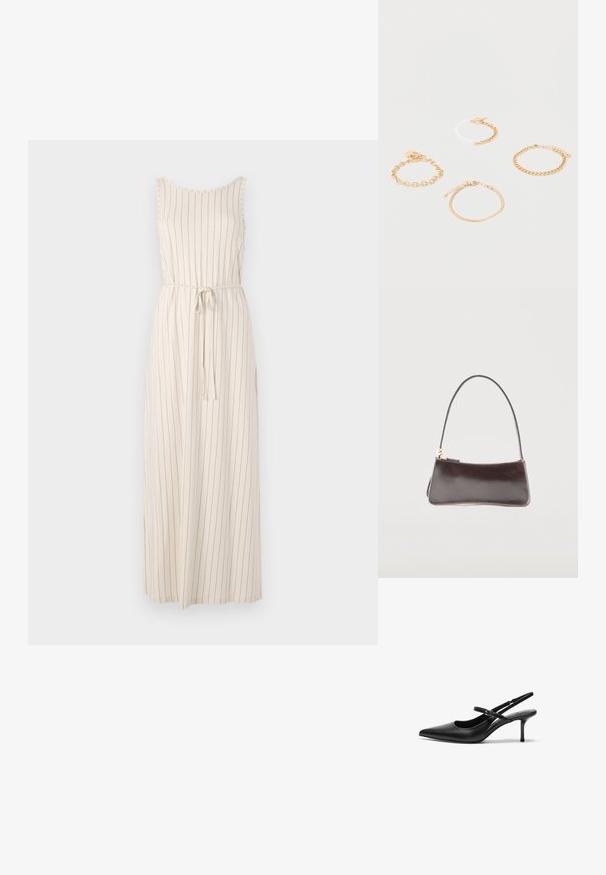 Lang beige kjole med lodrette sorte striber, ærmeløs design, rund hals og et bælte i taljen. Letvægtsstof.; Sorte læder slingback hæle med spids tå, slank justerbar rem og en stiletto hæl på cirka 5 cm, glat tekstur.; Lille rektangulær mørkebrun lædertaske med en enkelt rem og guldlåselukning.; Sæt med fire guldbangles på hvid baggrund, der indeholder kædelinks, perler og forskellige låsetyper.
