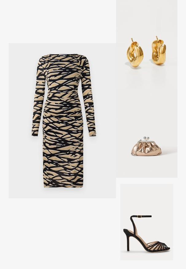 Langärmliges Kleid in Schwarz und Beige mit abstraktem Wellenmuster. Hergestellt aus dehnbarem Stoff, mit einer taillierten Silhouette und Rundhalsausschnitt.; Schwarze Sandale mit hohem Absatz und offenem Zehenbereich, mehreren dünnen vorderen Riemen und einem verstellbaren Knöchelriemen mit goldener Schnalle.; Kleine goldene Metallic-Clutch mit silbernem Verschluss und Kettengurt auf einfachem hellem Hintergrund.; Fette goldene Creolen mit einem leicht verdrehten, röhrenförmigen Design und Steckverschlüssen auf einem weißen Hintergrund.