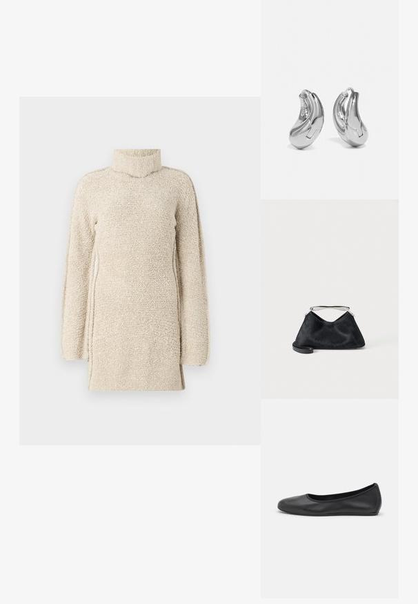 Beige fluffy tunika med høj hals og lange ærmer. Har en tekstureret overflade og sideslids for nem bevægelse.; Sort læderballetsko med rund tå, glat tekstur, minimal syning og et fleksibelt såldesign.; Lille sort håndtaske med sølvhåndtag og en ekstra sort rem, vist på en ensfarvet lys baggrund.; Sølvøreringe med en buet, blank finish og et sømløst design. Har en hængsellukning for sikker bæring.