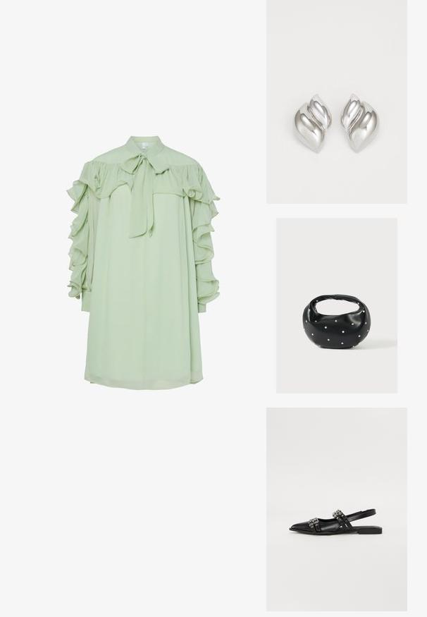 Hellgrünes Midi-Kleid mit langen Rüschensleeves und einem gebundenen Schleifenkragen, das eine lockere, fließende Passform bietet.; Even&Odd by Zalando Sling-Ballerina - black; Schwarze Lederhandtasche mit abgerundeter Form, verziert mit silbernen Nietenakzenten und kurzem Griff. Glatte Struktur und Reißverschlussverschluss.; Silberne Ohrringe mit einer organischen, abstrakten Form. Glatte, glänzende Oberfläche mit einem konischen Design. Mit dezenten Kurven und einem zentralen Linienelement.