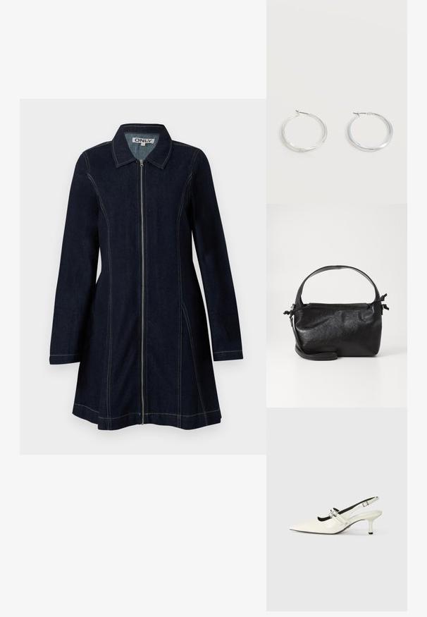 Mørkeblå denimjakke med lynlås fortil, spids krave, lange ærmer og kontrasterende gul syning på sømme og kanter.; Spidse slingback sko i blank hvid læder med to justerbare spænder og en 6 cm stiletto hæl.; Sort læderhåndtaske med et struktureret design, rund tophåndtag og aftagelig skulderrem. Den har en glat tekstur og en subtil glans.; Sølvfarvede metaloorringe med glat, let buet overflade og låsemekanisme på en ensfarvet hvid baggrund.