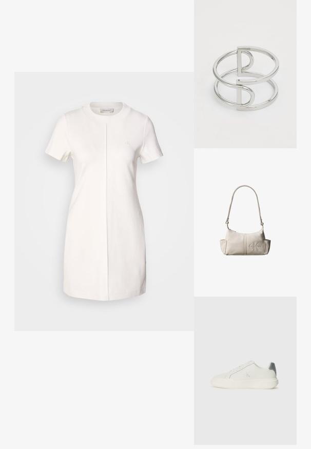 Calvin Klein Jeans MILANO T SHIRT DRESS - Jerseyjurk - tofu; Witte sneaker van leer met een gladde textuur, featuring een zilveren accent op de hiel, een platte zool en een minimalistisch ontwerp.; Kleine beige leren schoudertas met verstelbare riem en geperst Calvin Klein-logo aan de voorkant in het midden.; Zilveren metalen armband met een dubbel-lusontwerp, voorzien van een gladde, glanzende afwerking en een minimalistisch geometrisch accent.