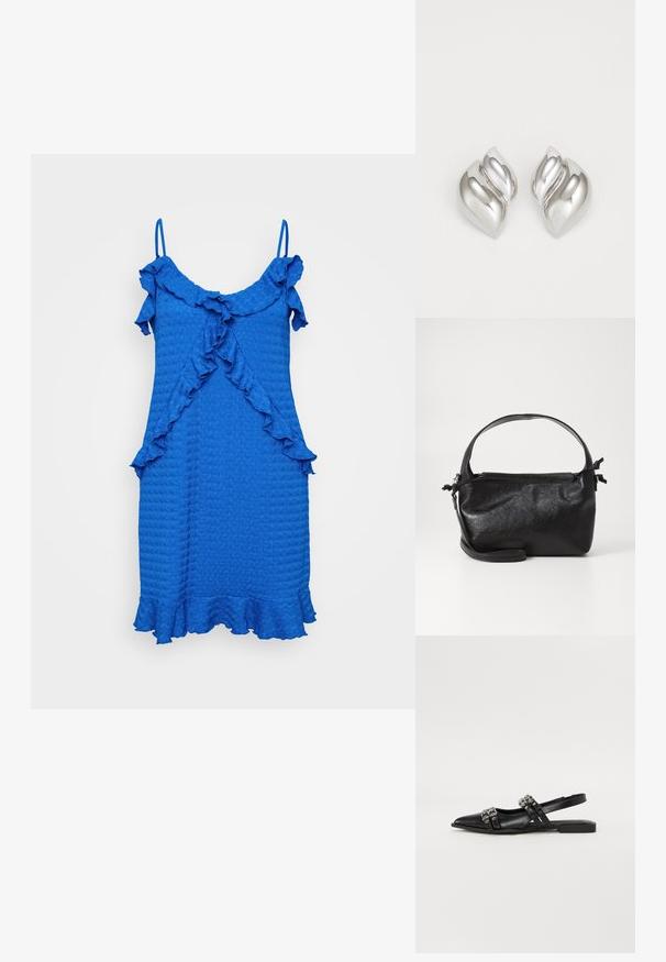 Blå udenærmet kjole med struktureret stof, flæset halsudskæring og kant, samt en udvidet facon. Ingen synlige lukninger eller mønstre.; Even&Odd Slingback-ballerinasko - black; Sort læderhåndtaske med et struktureret design, rund tophåndtag og aftagelig skulderrem. Den har en glat tekstur og en subtil glans.; Sølvøreringe med en organisk, abstrakt form. Glat, skinnende overflade med et tilspidset design. Har subtile kurver og en centrallinje detalje.