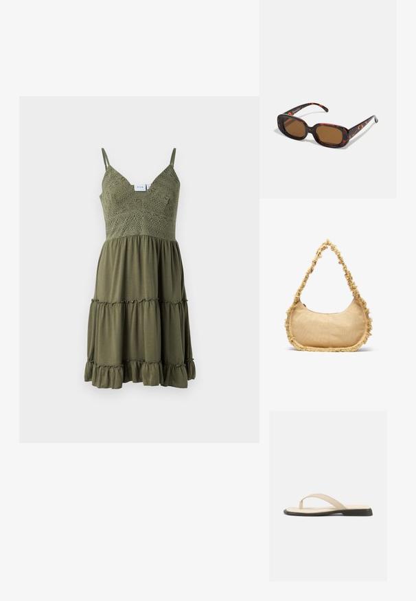 Vestido verde oliva con detalles de encaje en el corsé, tirantes ajustables y un dobladillo con volantes en capas, hecho de una tela ligera.; Sandalia plana beige tipo tanga con plantilla acolchada y suela negra, mostrada de lado sobre fondo blanco.; Gafas de sol de carey con forma rectangular, lentes marrones, montura de plástico suave y varillas delgadas que presentan sutiles patrones tonales.; Bolso beige texturizado con forma redondeada, con un borde deshilachado a lo largo de los lados y una correa corta para llevar. Apertura con cremallera en la parte superior.