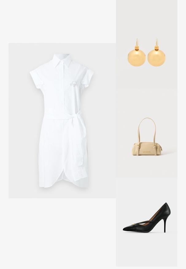 Robe chemise blanche en coton avec col, manches courtes et taille à nouer. Comprend une fermeture à boutons et un détail brodé sur la poitrine.; Chaussure à talon haut en cuir noir avec bout pointu et fine bride sur le dessus, maintenue par une petite boucle dorée sur un fond uni.; Sac à main rectangulaire beige avec longues bandoulières, boucles dorées et logo "LOVE MOSCHINO" doré au centre avant.; Paire de boucles d'oreilles boule de Noël dorées brillantes avec fermoirs à crochet sur fond blanc uni.