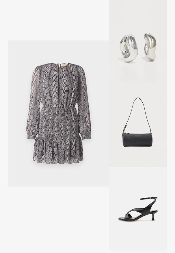 Grijs en zwart slangenprint jurk met lange mouwen, een smocktail en een gerimpelde zoom. Bevat een sleutelgat sluiting aan de achterkant.; Zwarte leren damessandaal met gebogen kittenheel, gekruiste bandjes en verstelbare enkelriem met kleine gouden gesp.; Zwart cilindrische leren schoudertas met gouden rits en "Michael Kors"-logo aan de voorkant, verstelbare riem met gesp.; Zilveren sculpturale oorbellen met gladde, gebogen vormen en reflecterende oppervlakken. Voorzien van een gesloten hoepelontwerp en een onderscheidende organische vorm.