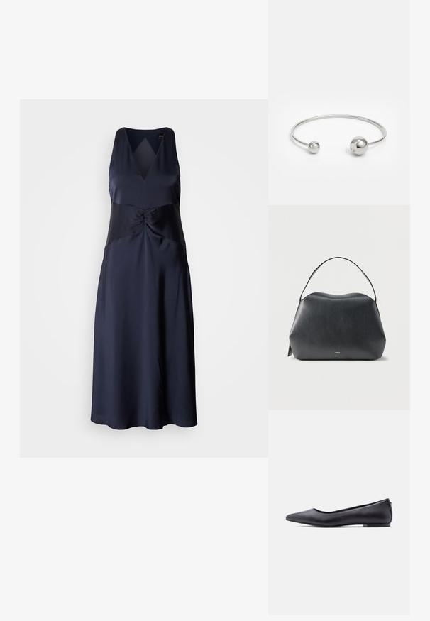 Navy-blaues ärmelloses Kleid aus Satin mit V-Ausschnitt, gedrehtem Oberteil und fließender A-Linie-Silhouette. Glatte, glänzende Textur.; Schwarzer flacher Lederschuh mit spitzer Kappe und niedrigem Absatz, seitlich vor weißem Hintergrund gezeigt.; Schwarze Ledertasche mit einem einzelnen Trageriemen und kleinem goldenem "BOSS"-Logo auf der Vorderseite, vor einem schlichten hellgrauen Hintergrund.; Silberner Metallarmreif mit zwei kugelförmigen Akzenten an jedem Ende, glatte Oberfläche, offenes Design und schlanker, minimalistischer Form.
