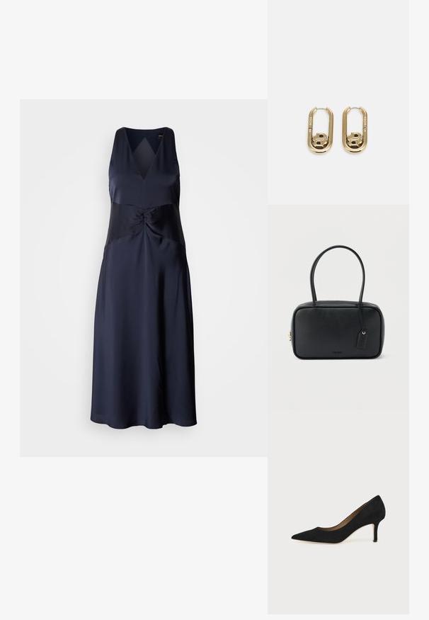 Navyblauw mouwloos satijnen jurk met een V-halslijn, gedraaide taille-detail en vloeiende A-lijn silhouet. Gladde, glanzende textuur.; Zwarte suède pumps met spitse neus, een slanke middenhoge naaldhak en een laag uitgesneden ontwerp op een effen achtergrond.; Zwarte rechthoekige handtas met dubbele afgeronde handvaten, gouden ritssluiting en geperst "HUGO" logo aan de voorkant met een aangehecht lederen label.; BOSS DOUBLE B SWING - Oorbellen - gold-coloured