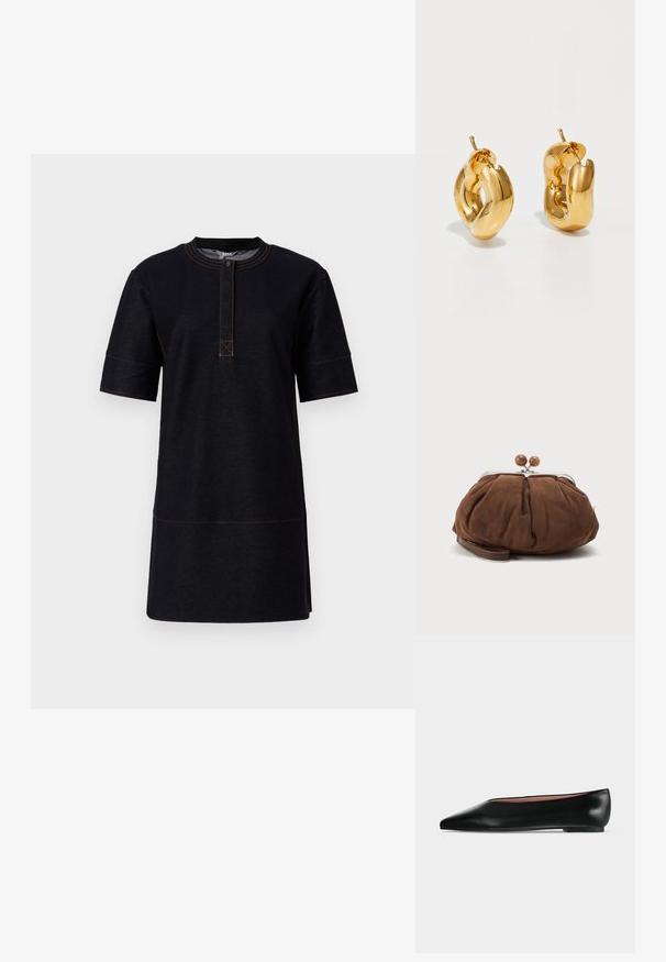 Robe noire à manches courtes en tissu denim, dotée d'un col rond, d'une patte de boutonnage et de détails de couture orange contrastés.; Chaussure plate en cuir noir pour femme, avec bout pointu et petit talon, vue de côté sur un fond gris clair uni.; Petit sac poignet en daim marron doux avec cadre en métal argenté et boules rondes marron de fermeture sur fond clair uni.; Boucles d'oreilles créoles en or massif avec un design tubulaire légèrement tordu et des fermoirs à tige sur un fond blanc.