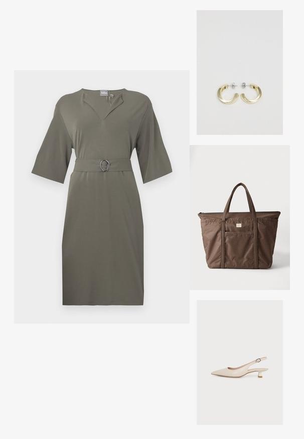 Kurzärmeliges, knielanges Kleid in Olivgrün, aus glattem Stoff gefertigt. Verfügt über einen V-Ausschnitt und einen passenden Gürtel mit einer ovalen silbernen Schnalle.; Beiger Slingback-Schuh mit spitzer Kappe, niedrigem Kitten-Heel und einem Knöchelriemchen mit kleiner Schnalle, gezeigt auf schlichtem weißem Hintergrund.; Braune und schwarze kleine karierte Tragetasche mit zwei Griffen und einer Vordertasche vor weißem Hintergrund.; Goldfarbene Metall-Ohrringe in Form von Ringen mit einer glatten, glänzenden Oberfläche und einem teilweise kreisförmigen Design. Mit silberfarbenen Stegen und Verschlüssen gesichert.