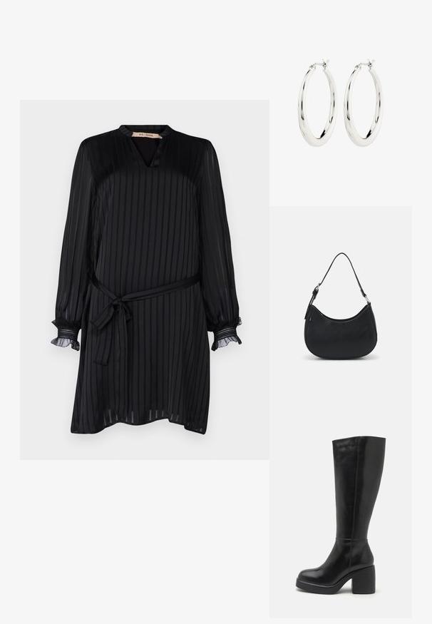 Vestido negro con rayas verticales, escote en V, mangas largas con puños acampanados y un cinturón de tela que acentúa la cintura. Textura suave.; Zign LEATHER - Botas de tacón - black; Bolso hobo negro hecho de cuero suave con una silueta curva, que cuenta con una sola correa ajustable y detalles de diseño minimalistas.; Pendientes de aro de plata con un acabado suave y brillante. Forma circular, con un cierre seguro. Diseño sencillo y elegante.