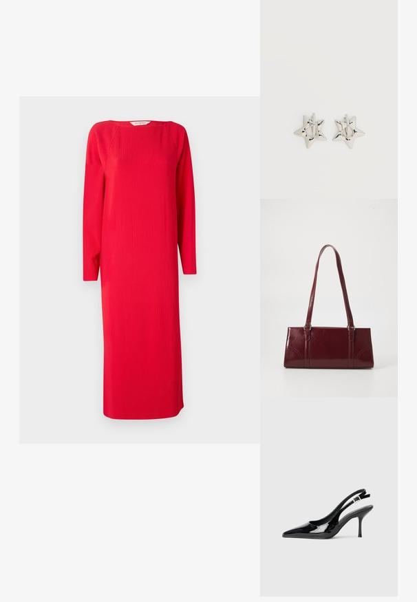 Rød ribstrik kjole med lange ærmer, rund halsudskæring og lige form. Stoffet har et struktureret udseende og går til midt på læggen.; Sorte patentlæder slingback pumper med spids tå og slank hæl. Har en justerbar spænde rem bagpå. Glat tekstur.; Bordeaux håndtaske lavet af glansfuldt materiale, rektangulær form, med to skulderremme og subtile buede detaljer på forsiden.; Sølv stjerneformede øreringe med en glat, poleret finish på en ensfarvet hvid baggrund.