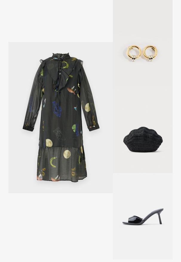 Vestido negro con escote con volantes, mangas largas y transparentes, y dobladillo en capas. Presenta patrones coloridos de lunas, plantas y formas abstractas.; Sandalias de tacón con punta abierta de charol negro, con un diseño superior curvado y tacón de aguja cónico. Acabado liso y brillante.; Bolso de mimbre negro con forma de concha de vieira con parte superior curva y textura tejida sobre un fondo liso.; Pendientes circulares de oro con dos pequeños anillos de plata en cada uno, que muestran detalles sutiles del nombre de la marca grabado, colocados sobre un fondo blanco.