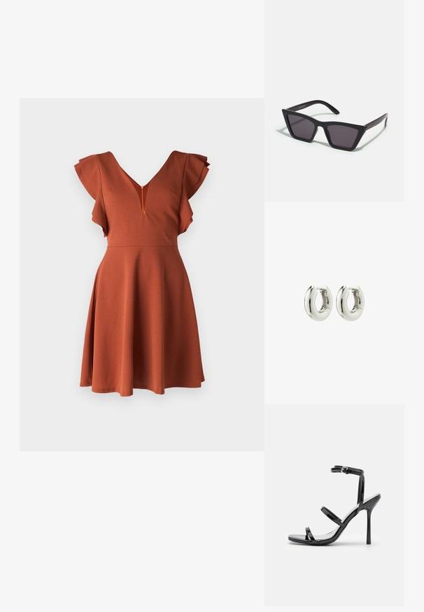 WAL G. LUCIA - Denné šaty - burnt orange; Čierne lakované kožené sandále na vysokom opätku s tromi vodorovnými pruhmi a nastaviteľným popruhom okolo členku. Elegantný silueta a lesklý povrch.; Čierne, ostré slnečné okuliare so sivými sklami; vyrobené z plastu, majú hrubé ramená s hladkým povrchom a bez viditeľnej mechaniky.; Strieborné kruhové náušnice so hladkým, zaobleným dizajnom a lesklým povrchom. Obsahujú jednoduché pántové zapínanie pre jednoduché nosenie.