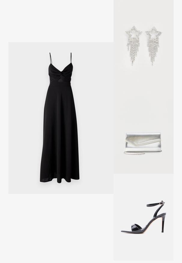 Zwarte maxi-jurk met een aansluitende bodice, draaite detail bij de borst, dunne spaghettibandjes en een vloeiende rok. Gemaakt van zachte, lichtgewicht stof.; Zwarte lakleren sandaal met hoge hak, open teen, enkelriem en gespsluiting, zijaanzicht op een witte achtergrond.; Glanzende zilveren clutch met envelopvormige klep en decoratieve rand, klein zilveren kettingriempje, op een effen lichte achtergrond.; Rhinestone ster oorbellen met waterval franje, in een zilverkleurige tint en een glanzend, reflecterend oppervlak. Stervorm met ingewikkeld ontwerp.