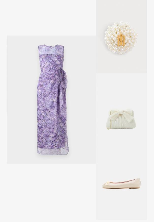Lilla blomster maxi kjole med ærmeløs design, indpakningsstil, bundet talje og et gennemsigtigt lagdelt tekstur. Let og flydende stof.; Ballet flats i cremefarvet patentlæder med rund tå og en dekorativ snor-sløjfe foran, der har en flad sål og en glat tekstur.; Hvid plisseret clutch-taske med en fremtrædende sløjfedetalje og en guldkædetras. Blød tekstur med et samlet design på forsiden.; Klynge af små hvide perler, der danner en rund form med en guldrektangulær vedhæng med et dekorativt bogstav H i midten.