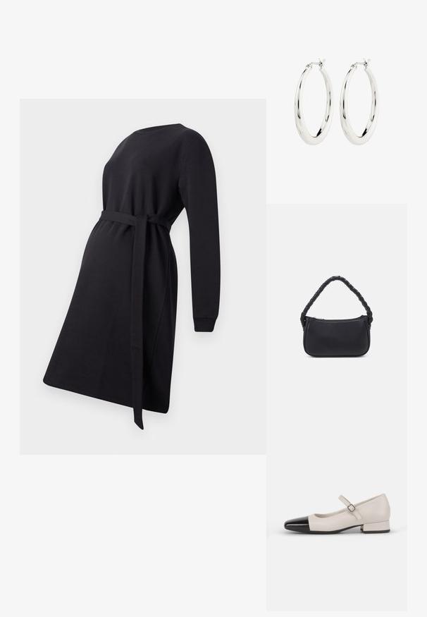 Vestido de maternidad negro hecho de tela suave, con mangas largas, un escote redondo y un cinturón atado en la cintura para ajuste.; Zapato estilo Mary Jane en cuero crema con puntera de charol negro. Presenta una punta redonda, tirante en el tobillo con una hebilla cuadrada y un tacón bajo y cuadrado.; Bolso negro de forma redondeada, hecho de material liso. Presenta un asa trenzada y un cierre de cremallera para un almacenamiento seguro.; Pendientes de aro de plata con un acabado suave y brillante. Forma circular, con un cierre seguro. Diseño sencillo y elegante.