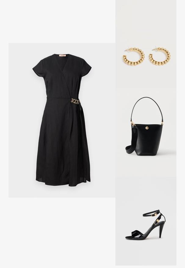 Schwarzes Wickelkleid mit kurzen Ärmeln, das mit einer goldenen Schnalle an der Taille versehen ist, aus leichtem Stoff mit einer glatten Textur.; Schwarze, lackierte High-Heeled-Sandalen mit doppelten Knöchelriemen und goldenen Schnallen, Zehen offen und schlankem, spitz zulaufendem Absatz auf neutralem Hintergrund.; Schwarze Leder-Bucket-Bag mit kurzem Griff und breitem, abnehmbarem Stoff-Schulterriemen, mit kleinem rundem goldenen Emblem vorne.; Paar goldfarbene Creolen mit abgerundeten Perlendetails entlang des äußeren Randes auf hellem Hintergrund.