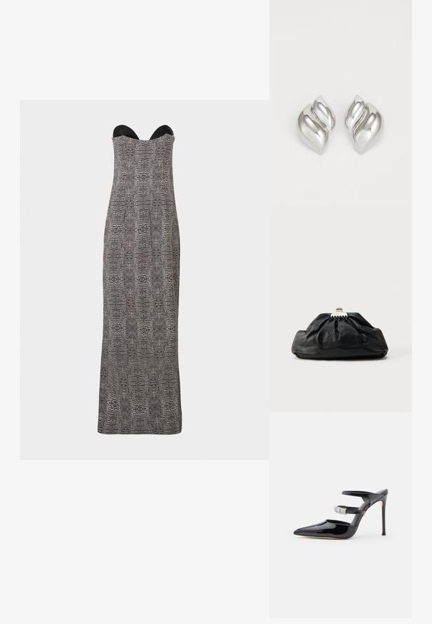 Trägerloses langes Kleid mit taillierter Oberseite, ausgestattet mit einem schwarz-weißen abstrakten Reptilmuster und einem Herzausschnitt.; Schwarze Lackleder-High-Heel-Mules mit spitzer Zehenpartie, zwei Riemen über dem Fuß, einer mit Strass verziert, auf einem weißen Hintergrund.; Schwarze Leder-Clutch mit geraffter Textur, Metallverschluss und dezentem, auf der Vorderseite geprägtem Logo. Abgerundete Form.; Silberne Ohrringe mit einer organischen, abstrakten Form. Glatte, glänzende Oberfläche mit einem konischen Design. Mit dezenten Kurven und einem zentralen Linienelement.