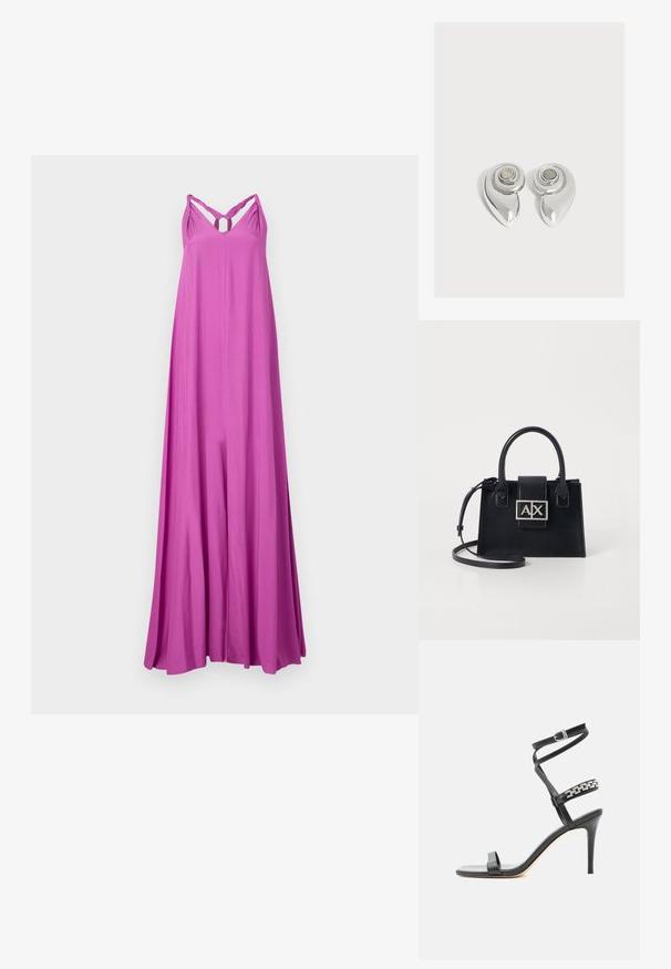Vestido largo y fluido maxi en un vibrante color rosa. Presenta tirantes tipo espagueti con un diseño retorcido y un detalle en forma de lágrima en el pecho. Textura suave.; Sandalia negra de tacón alto con tira delgada en el tobillo, tira en la parte media del pie decorada con eslabones de cadena plateados y diseño de punta abierta.; Bolso de mano de cuero negro con un diseño estructurado, asas superiores y una correa de hombro desmontable. Presenta una placa de logo en tono plata y una textura suave.; Par de pendientes metálicos plateados brillantes con un diseño en espiral y una piedra circular en el centro sobre un fondo blanco liso.