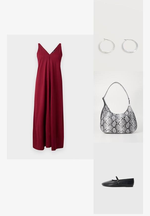 Vestido maxi sin mangas burdeos con escote en V, confeccionado en tela suave, con un corte holgado y diseño hasta el suelo.; Bailarinas de cuero negro con punta afilada, suela plana y una pequeña correa con detalle de hebilla plateada.; Bolso de hombro con estampado de serpiente en blanco y negro, de forma redondeada, textura suave y correa curvada. Presenta un acento de hardware plateado.; Pendientes de aro de metal plateado con superficie lisa y ligeramente curvada y cierre de tipo mosquetón sobre un fondo blanco liso.