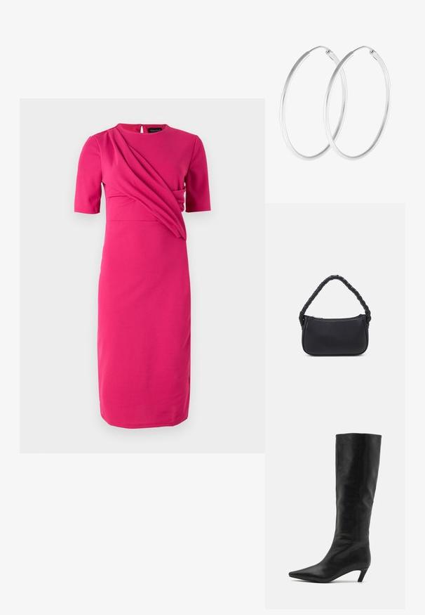 Vestido fucsia hecho de una tela suave, con mangas cortas, un escote redondo y detalles drapeados en el cuerpo.; RAID FLAURA - Botas - black; Bolso negro de forma redondeada, hecho de material liso. Presenta un asa trenzada y un cierre de cremallera para un almacenamiento seguro.; Pendientes de aro en tono plateado con forma redonda y un acabado pulido. Ambos pendientes son del mismo tamaño y cuentan con un mecanismo de cierre seguro.