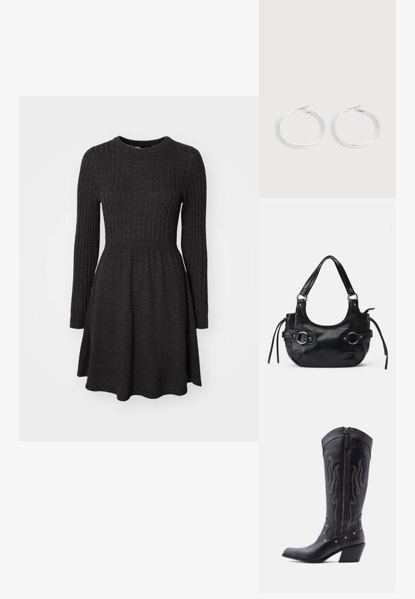 Dunkelgraues geripptes Strickkleid mit langen Ärmeln, rundem Ausschnitt, figurbetontem Oberteil und ausgestelltem Rock. Weicher Stoff, vielseitiges Design.; Schwarze Cowboy-Stiefel aus Leder mit spitzer Zehenpartie, sichtbarer Nahtführung, silbernen Nietenakzenten und Reißverschluss auf der Innenseite.; Schwarze Lederhandtasche mit runder Form, ausgestattet mit zwei seitlichen Schnallen, glatter Textur und einem kurzen Schulterriemen. Akzente sind seitliche Quasten.; Paar glänzende silberne Creolen mit dünnen Drahtverschlüssen, dargestellt vor einem hellgrauen Hintergrund.