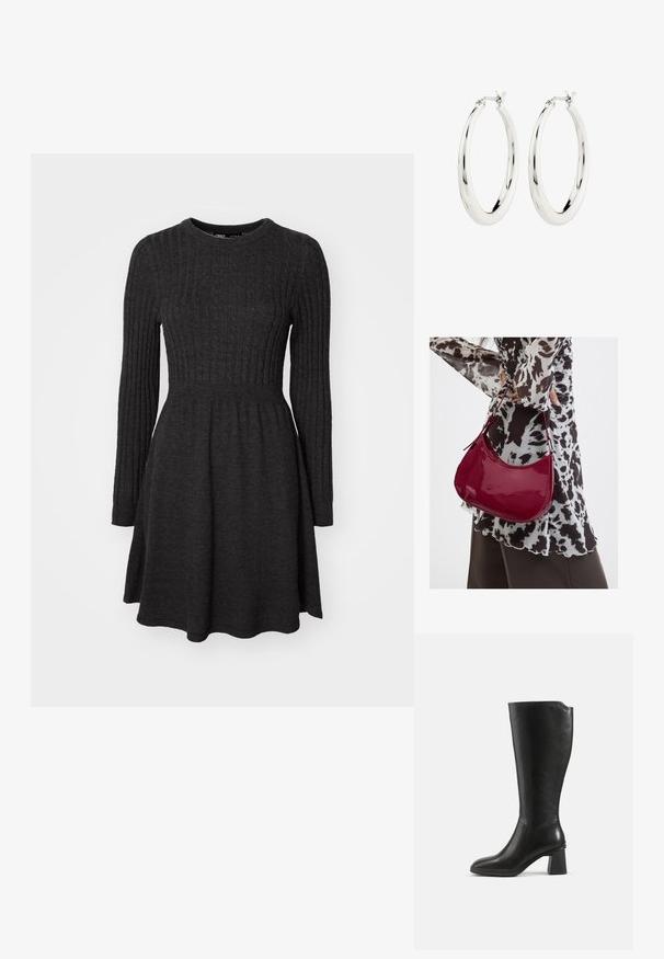 Dunkelgraues geripptes Strickkleid mit langen Ärmeln, rundem Ausschnitt, figurbetontem Oberteil und ausgestelltem Rock. Weicher Stoff, vielseitiges Design.; Schwarzer kniehoher Lederstiefel mit Blockabsatz und abgerundetem Zeh, seitlich auf einem schlichten Hintergrund gezeigt.; Frau trägt eine schwarz-weiß gemusterte Bluse und hält eine glänzende rote Schultertasche vor einem einfarbigen Hintergrund.; Silberne Creolen mit einer glatten, glänzenden Oberfläche. Kreisform, ausgestattet mit einem sicheren Verschluss. Einfaches und elegantes Design.