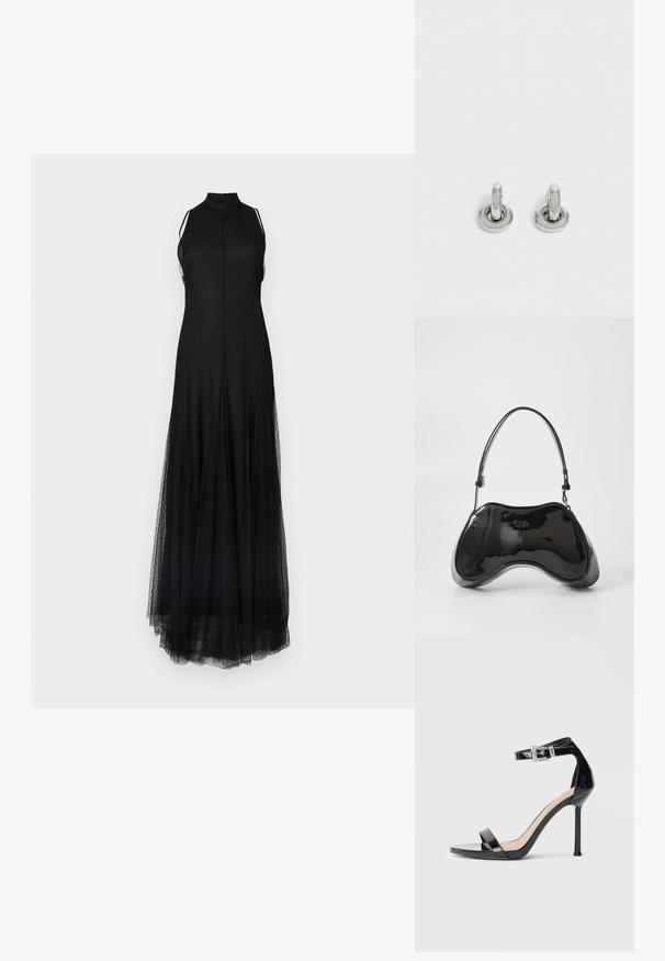 Lang sort kjole med høj halsudskæring, ærmeløs design og gennemsigtigt tyl-overflade. Har et diskret teksturmønster over det hele.; Sort højhælet sandal i laklæder med ankelrem. Har minimalistisk design, åben tå og spænde med rhinsten-detaljer.; Sort patentlæder håndtaske med en unik buet form, kort justerbar hank og en lynlåslukning i toppen. Glat tekstur med diskret branding.; Par små, skinnende sølv hoops med rund base, vist på en ensfarvet lys baggrund.