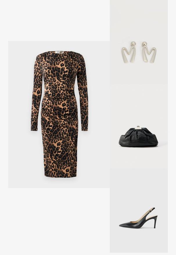 Langærmet kjole i knælængde med rynket talje i brunt og sort leopardprintet stof.; Sorte læder slingback højhælede sko med spids tå, justerbar rem og en slank stiletto hæl, der har en glat finish.; Sort læderclutch med en samlet tekstur, metal lukning og diskret præget logo på forsiden. Rundet form.; Par sølvtonede metaleøreringe formet som den kantede bogstav M med runde fester på en hvid baggrund.