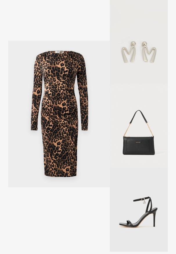 Langærmet kjole i knælængde med rynket talje i brunt og sort leopardprintet stof.; Sort hæl-sandal med smal ankrem, firkantet tå-boks, glat lædermateriale og metalspænde som pynt.; Sort læder clutch med pebble-tekstur, guld kædestrop og en frontlomme. Har et guld logo på forsiden.; Par sølvtonede metaleøreringe formet som den kantede bogstav M med runde fester på en hvid baggrund.