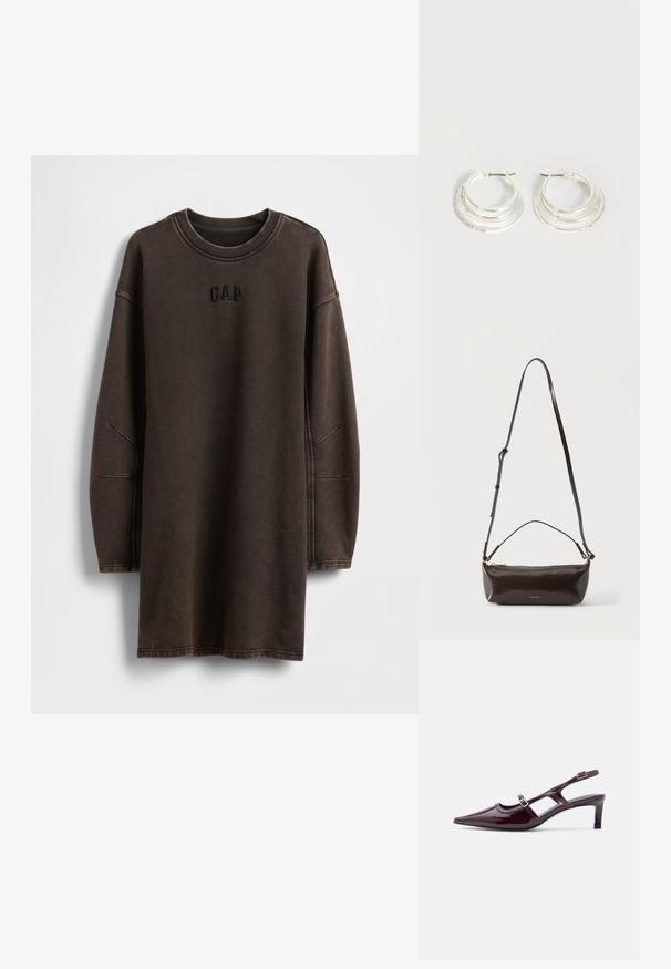 Bruine oversized sweatshirtjurk gemaakt van zacht materiaal, met een ronde halslijn en een geborduurd "GAP"-logo op de borst.; Bordeaux lakleren slingback schoen met spitse neus, lage hak en dubbele verstelbare gespsluitingen.; Kleine glanzende donkerbruine leren schoudertas met verstelbare riem, bovenhandvat en gouden ritssluiting.; Zilveren oorringen met drie gelaagde halve cirkelvormige banden, waarvan één versierd met kleine heldere kristallen op een lichte achtergrond.